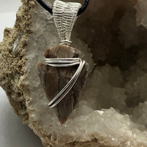 Silver Wire wrapped arrowhead pendant (Ohio flint)