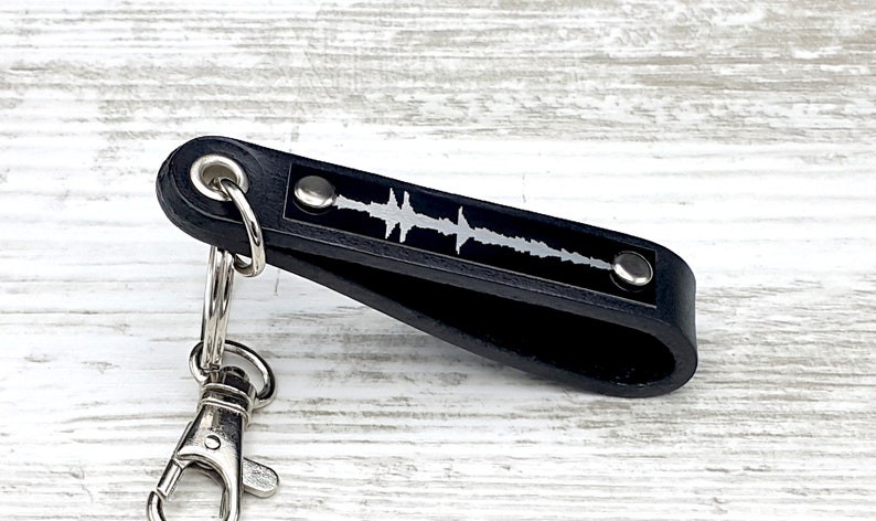 Custom Engraved Leather Keychain Custom Soundwave Keychain Voice Message Sound Wave Gift 3rd Anniversary Gift for Him