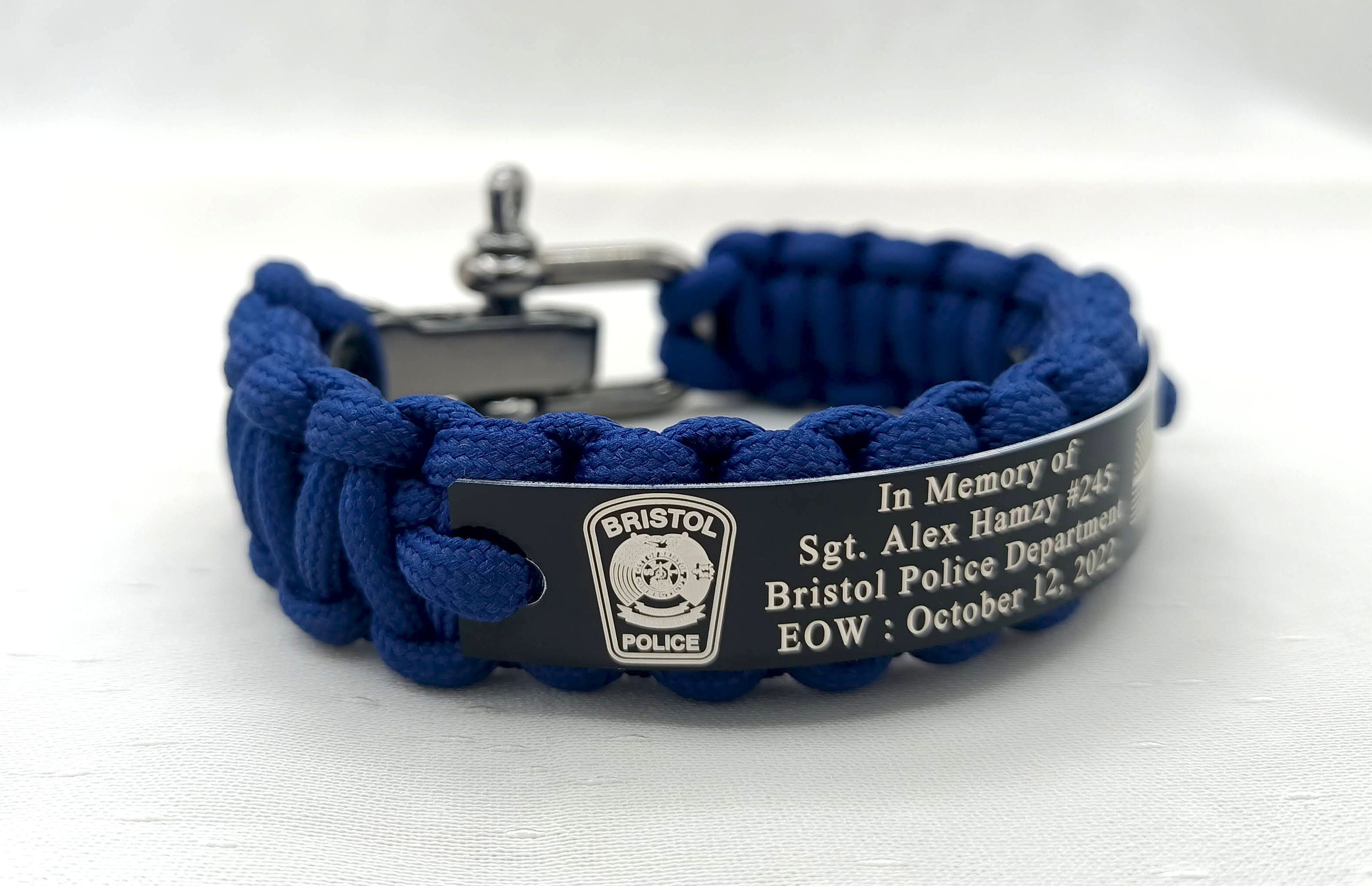 Personalized 550 Paracord Memorial Bracelet Black, Blue, Red, Camo Military  Bracelet With Adjustable Shackle Clasp 