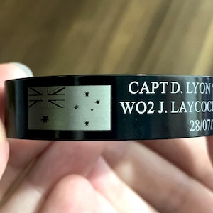 Pulsera conmemorativa del Ejército Australiano, brazalete de acero inoxidable negro de diseño personalizado, en memoria de los soldados caídos, diseño del 6.º Regimiento de Aviación.