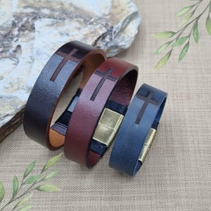 Leren leren armband met kruis voor heren – Bijbelvers verborgen boodschap – christelijk cadeau voor hem