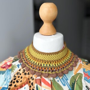 Crocheted cotton choker lettuce-mustard-taup