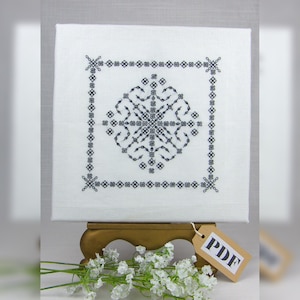Cuadro Blackwork de Diamond Garden Square en formato PDF de descarga digital.