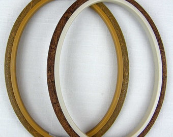 Medium oval woodgrain Flexihoop, 2 sizes available, for displaying counted cross stitch designs and other craft projects.