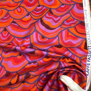 Wobble PWBM092 Red   Orange  Blue Purple   Kaffe Fassett Collective for Free Spirit