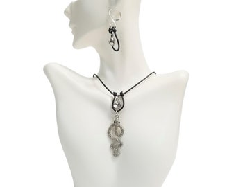 Rhinestone Snake Pendant Crystal Charm Choker Necklace & Earrings Black Hand knotted Leather