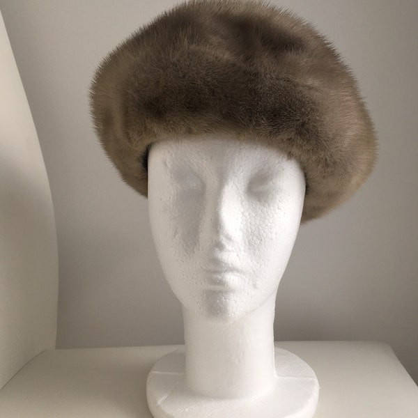 Vintage Mink Fur Hat 1970's, Light Gray Mink Fur Hat from 70', Gray Retro Mink Women's Beret, Vintage Mink Hat, Size 56 cm