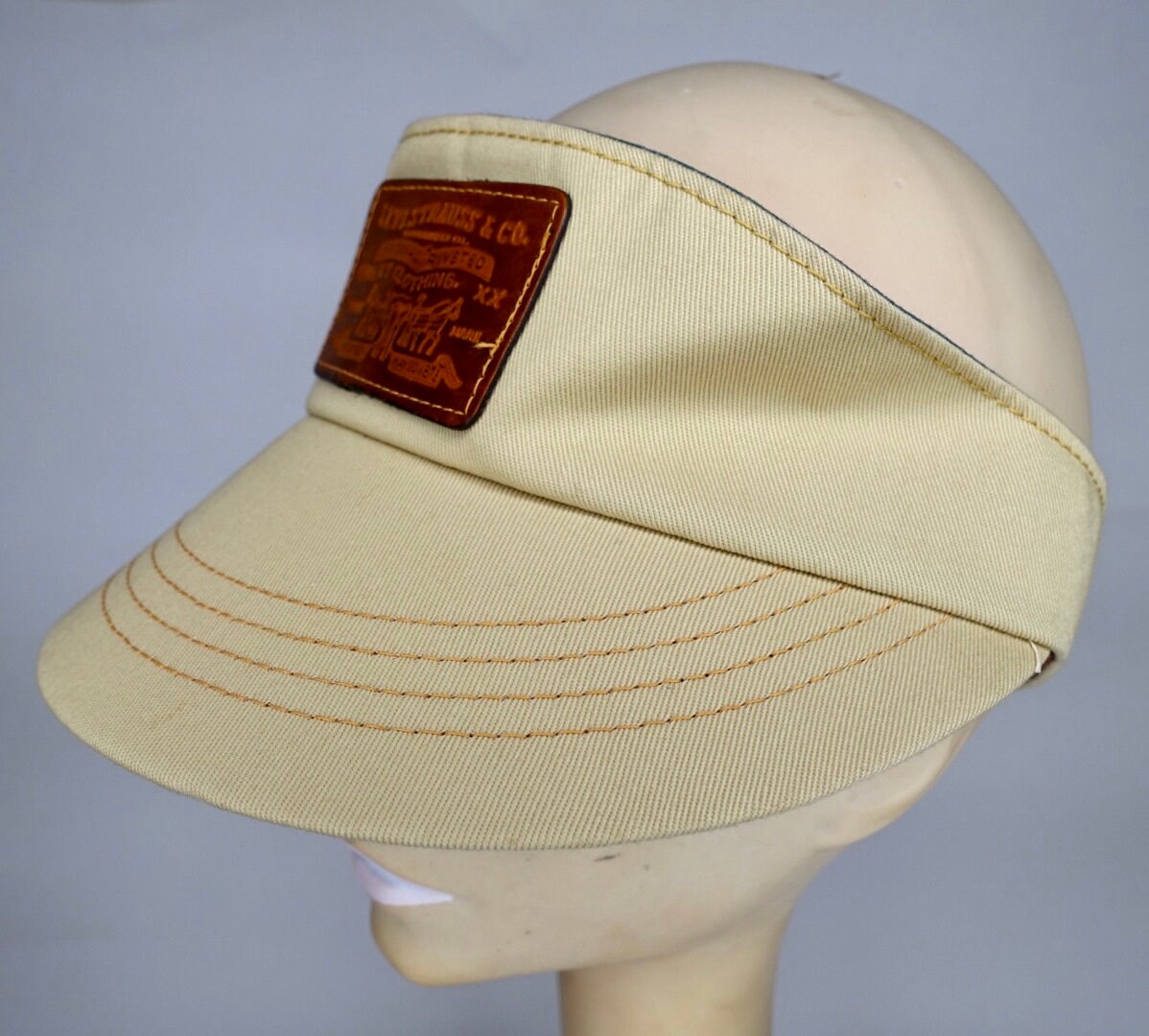 Vintage Levis Orange Tab Khaki Visor Leather Badge 70s Fits  display picture 3