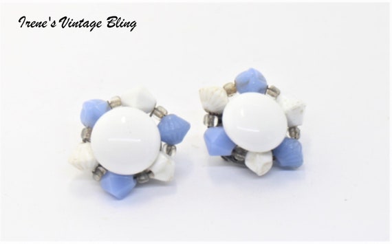 Vintage Jewelry 1" x 1" Boho Chic Cluster Earring… - image 1