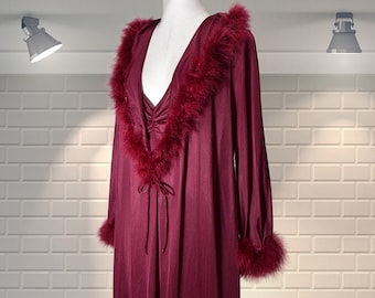 Treat Yourself - WONDERFUL Vintage Nylon Fluffy Marabou Full Length Peignoir & Nightdress Set Robe Dressing Gown - Jenelle of CALIFORNIA