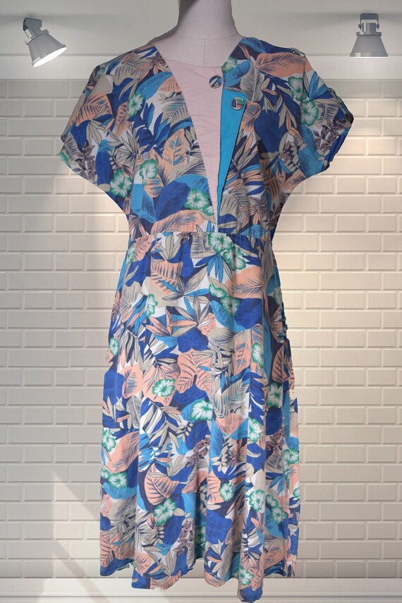 Divine Vintage 1980s does the 1940s Tropical Print