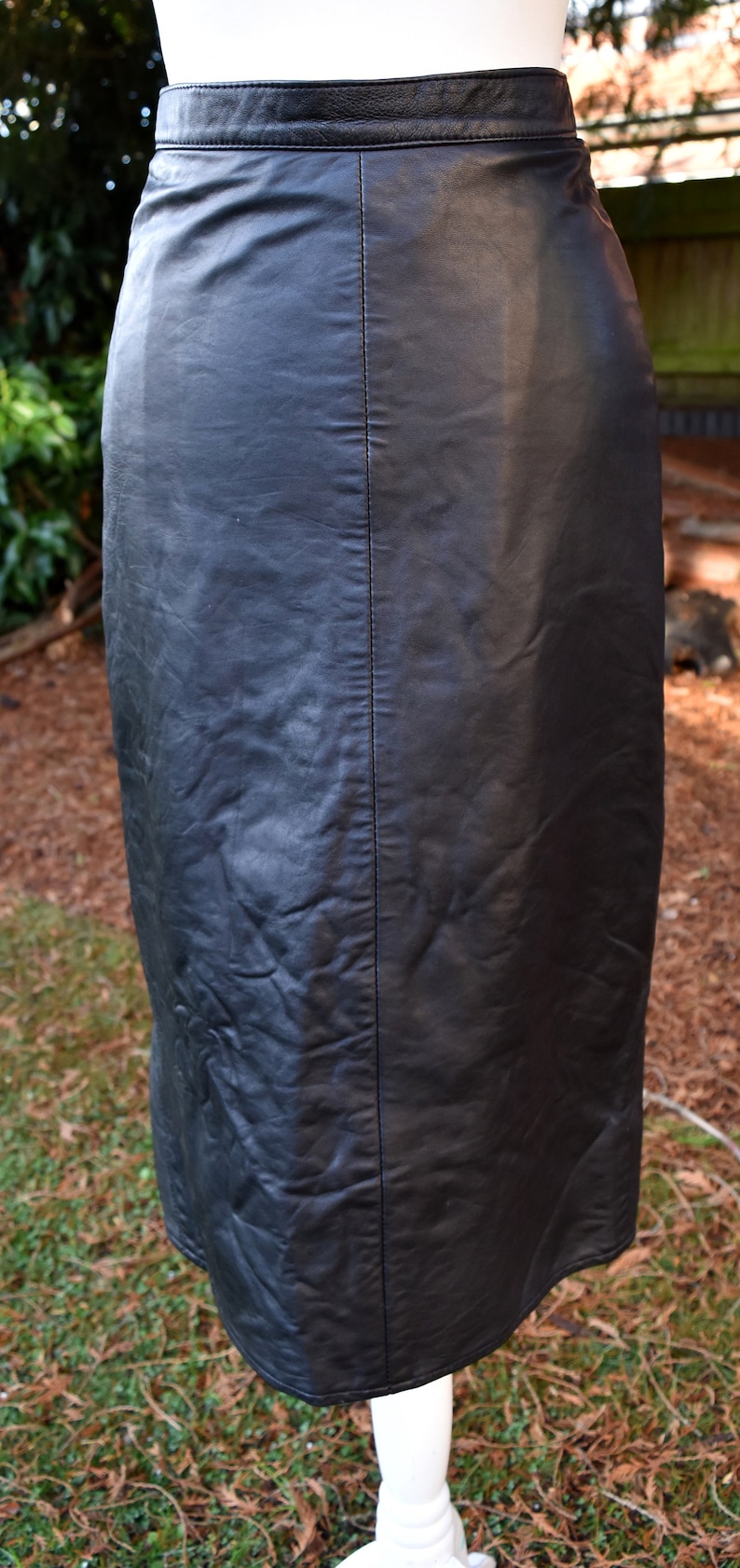 SMALL Vintage 1980s Tight Fitting BLACK LEATHER High Waist Wiggle Pencil Midi Skirt