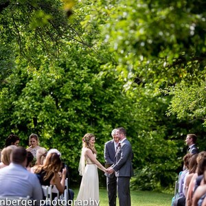 Champagne coloured wedding veil. Soft draping wedding veil made from champagne tulle zdjęcie 7