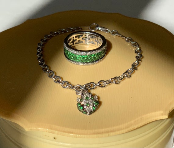 TSAVORITE Green Garnet and DIAMOND RING - image 5