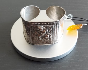 Tribal Bali Cuff | Silver, Ceremonial Dancer, Greek Key Border | Hammered Silver, Large Size, Bevel Edge | 1.5 Inches
