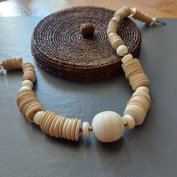 Beach Stone Necklace, Carved Shell 17.25 Inch | Summer Neutral 70s | Puka Beads, Brass, Inlay Stone | Hook Clasp, Gift Box