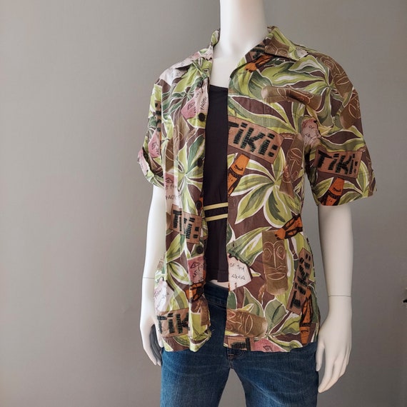 Tiki Shirt, Coconut Buttons | Size M/L Chest 42 I… - image 1