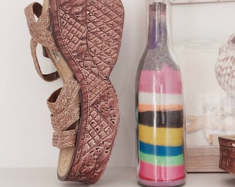Raffia Platform Sandal Size 8 | 90s Funky Chunk | Beach Prom Tiki Party, Get Your Bamboo On | Strappy Raffia, Cork Look | 3.75 Inch Heel