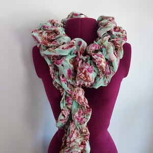 Vintage Cabbage Rose Scarf: Ruffled Floral Loop, 90s Pastel Print