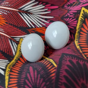 80s Vintage Gray Dome Earrings: Enamel Button Studs