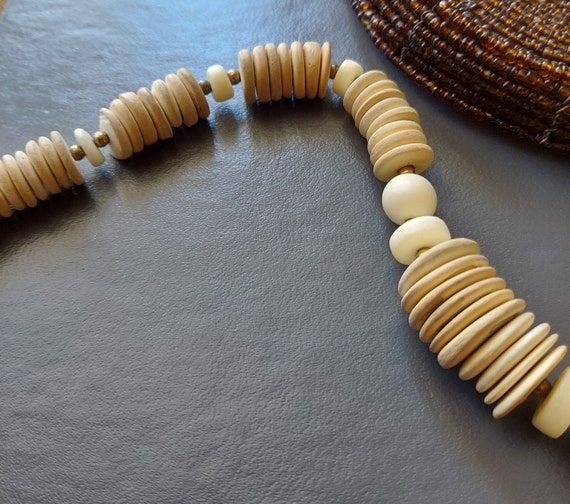 Beach Stone Necklace, Carved Shell 17.25 Inch | S… - image 3