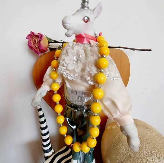 Vintage Yellow Beads 19" Necklace | 1960s MOD Col… - image 2