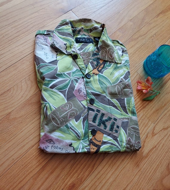 Tiki Shirt, Coconut Buttons | Size M/L Chest 42 I… - image 9