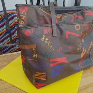 Bolso de fin de semana retro de los 80 / Estilo New Wave, estilo tribal / Lona revestida de colores, doble asa / De Falchi Sport / Ancho 20 x Alto 13