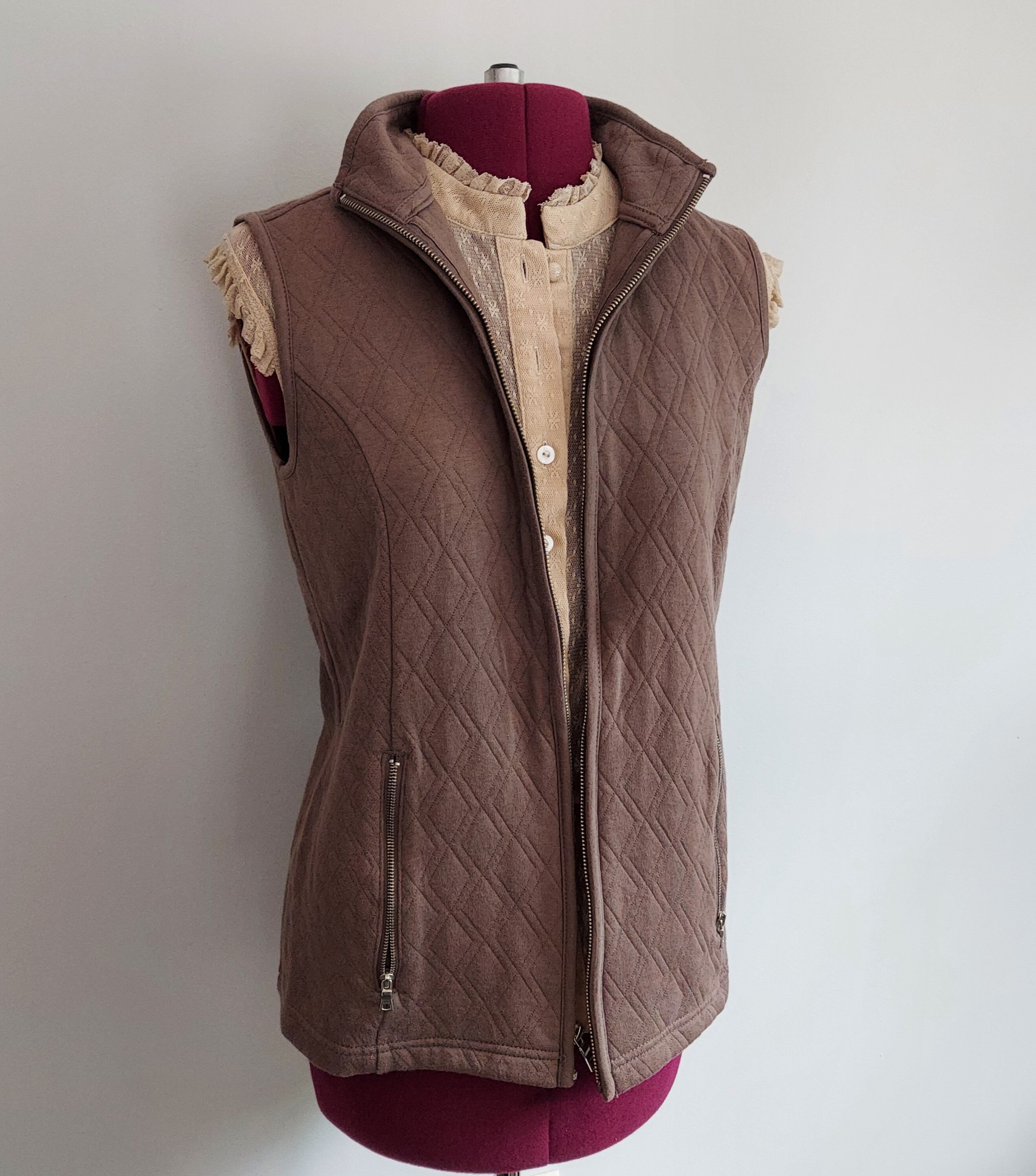 3-season Vest, Zip Front | Neutral Fawn, Diamond Quilt 3-season Vest, Zip Front | Neutral Fawn, Diamond Quilt