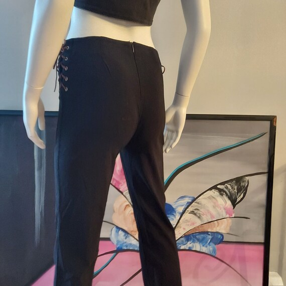 【MARGARIN FINGERS】25ss LACE CAPRI PANTS WCMZJ Womens Capri Leggings Floral Lace Trim Stitching