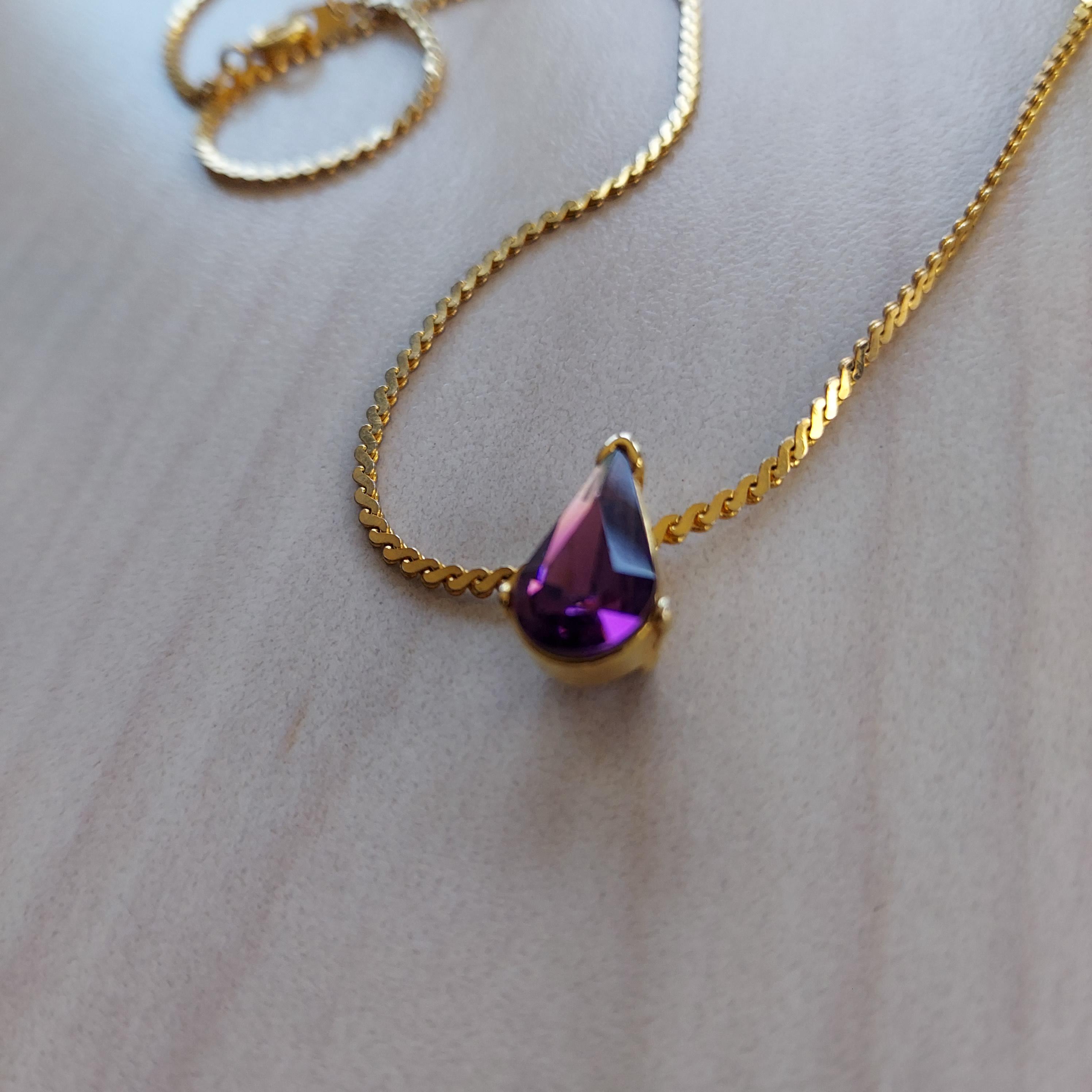 Vintage 70s Amethyst Glass Teardrop Pendant Necklace: Golden Chain