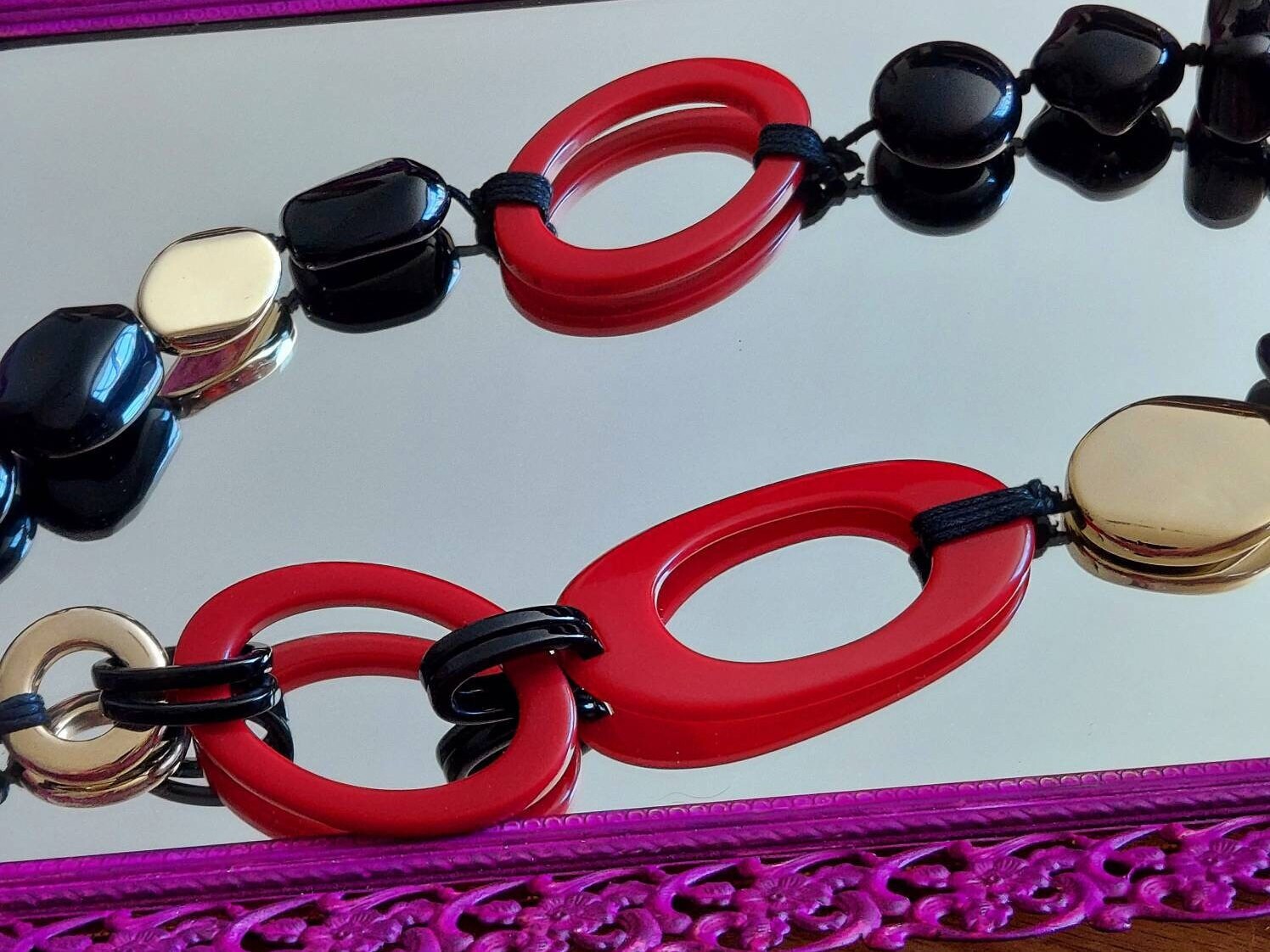 Chico\'s Red Gemstone Gold Tone Metal Chain Lucite Rings Necklace or Belt, 43 In Chico main image 3
