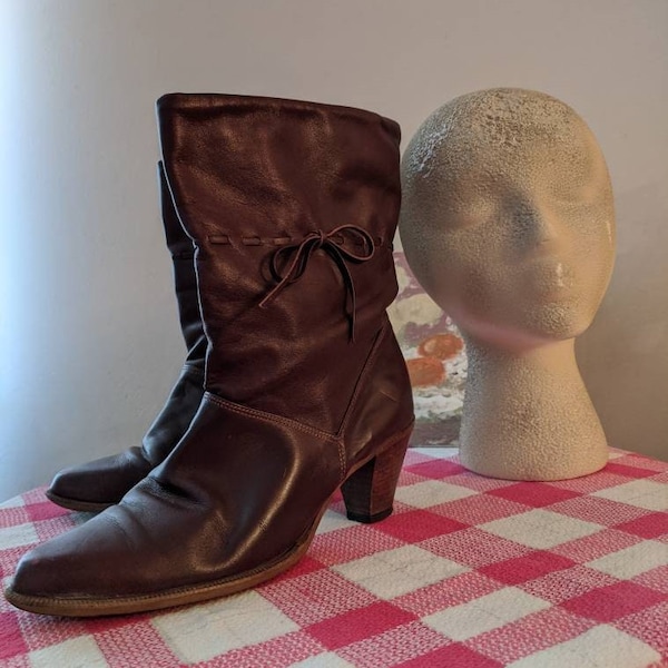 Vintage DINGO Boots, Slouchy Pirate Cuff | Burgundy Burnished Leather, Ankle Bows Size 7.5 | 10 Inch Boot Height, Stacked Heel