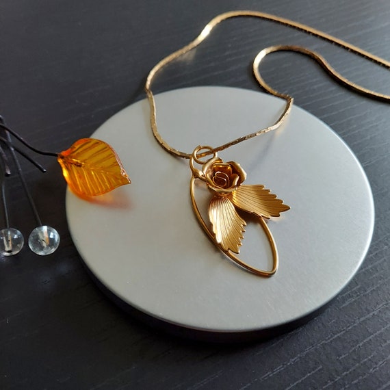 フランス アールデコ時代のペンダントトップ バラ ローズ コスチューム