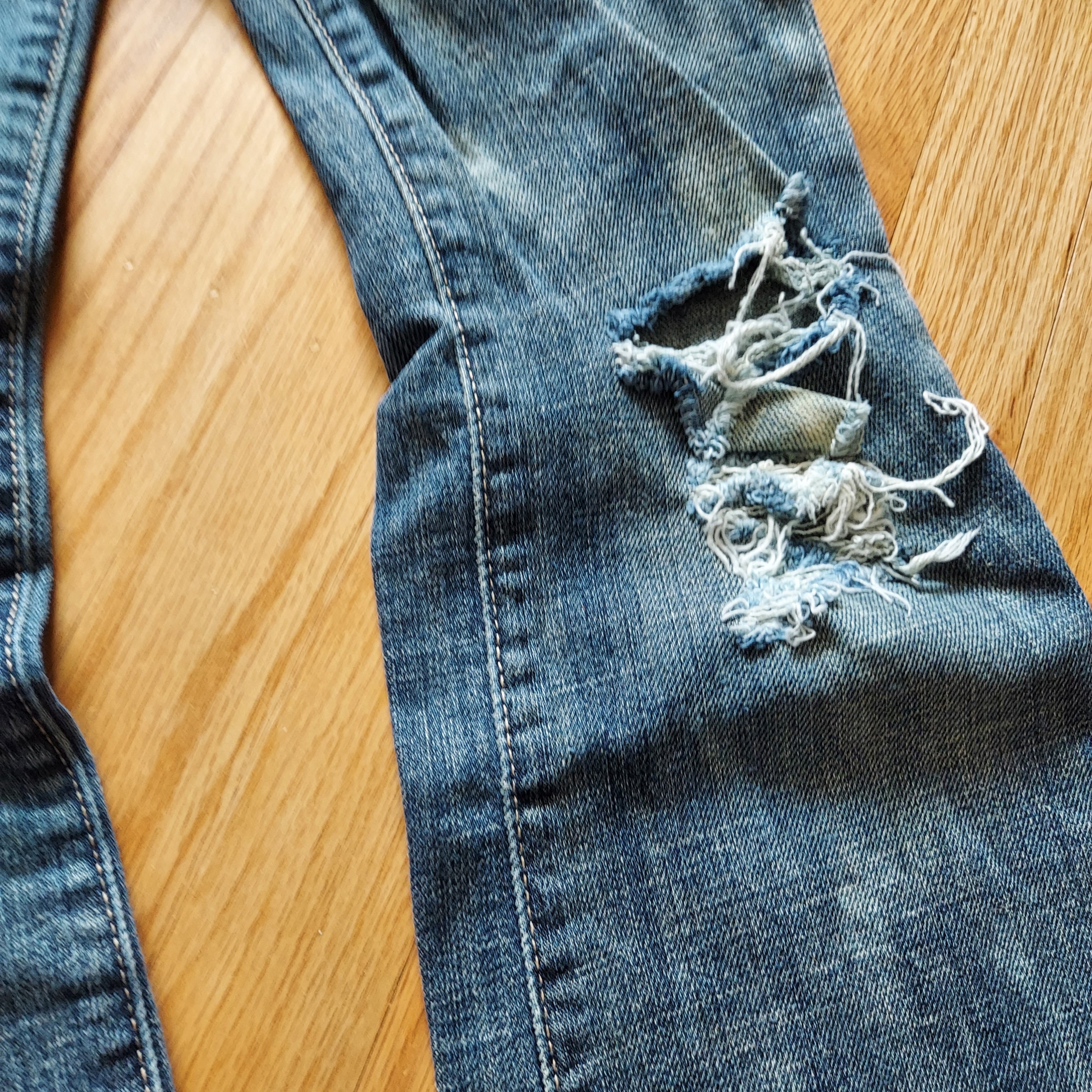 Shredded Jeans W 28 X 27 Inseam | Bleach Fade, Holes