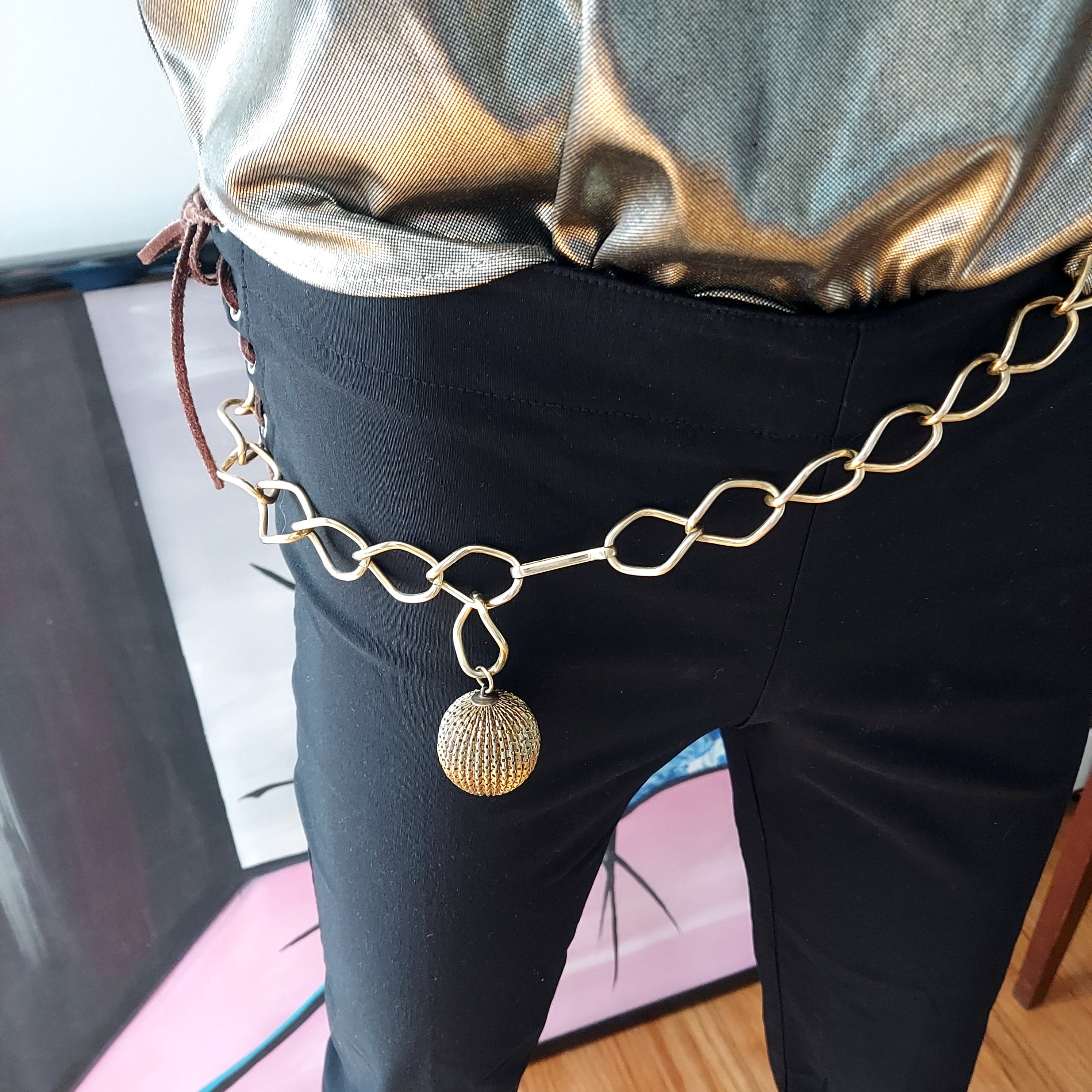 Chain Belt W/ Metal Mesh Ball VINTAGE 1960s Hipster | Wear