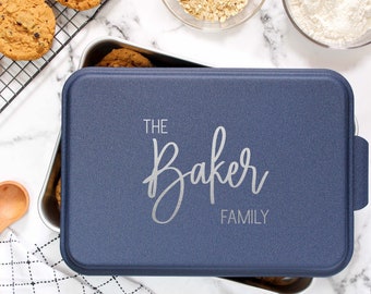 Custom Engraved Cake Pan, Personalized Cake Pan, Cake Pan with Lid, Baking Gift, Cooking Gift, Gift for Baker, Housewarming Gift