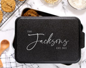 Personalized Cake Pan with Lid, Custom Engraved Cake Pans, Metal Cake Pan, Aluminum Cake Pan, Cooking Gift for Women, Housewarming Gift