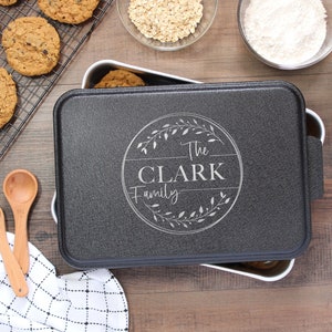 Personalized Cake Pan with Lid, Custom Engraved Cake Pan, Cake Pan with Lid, Gigi Gifts, Baking Gift, Cooking Gift, Gift for Baker image 1