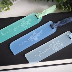Personalized Bookmark, Birthflower gift, Acrylic Birth month flower Bookmark, Cute Bookmark for Women