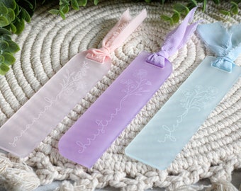 Custom Personalized Birth Flower Name Bookmark, Aesthetic Floral Acrylic Bookmark, Book Lover Gift