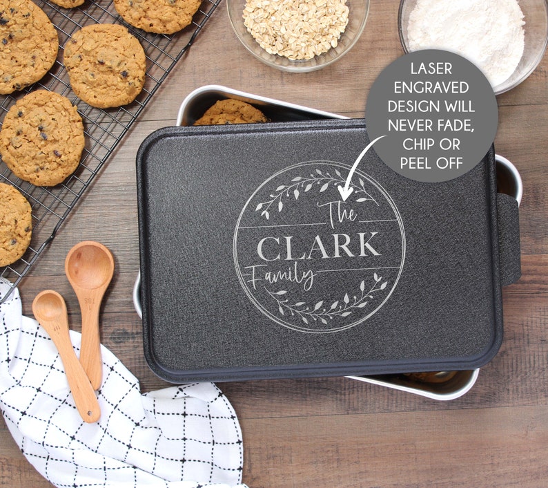 Personalized Cake Pan with Lid, Custom Engraved Cake Pan, Cake Pan with Lid, Gigi Gifts, Baking Gift, Cooking Gift, Gift for Baker image 2