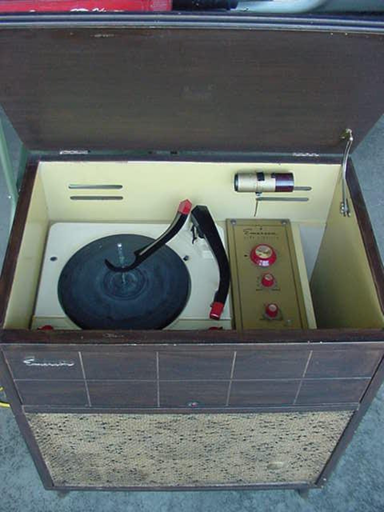 Emerson Vintage Record Player Console With Am Radio 1950's Plays 78's 45's 33's and 16