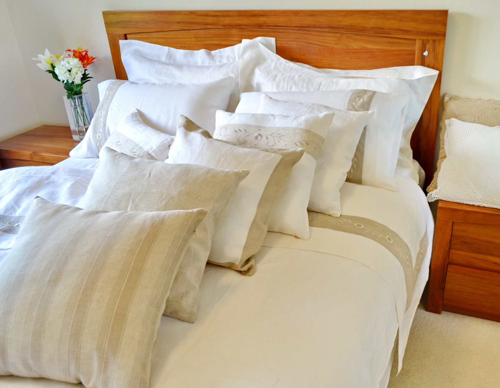 Queen/king Size Bed Sheet Set, Flat Sheet and Pillowcases Hand