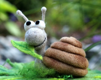 Snail, felt snail "Florentine Flutsch" - made to order - processing time 30 days