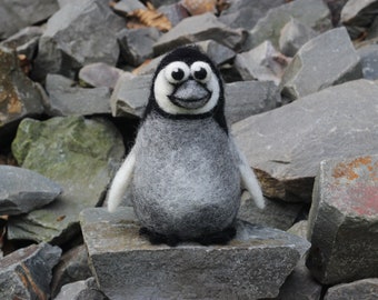 Penguin, felt penguin "Pippo" - is made - processing time: approx. 30 days