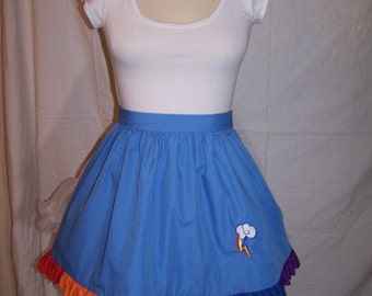 MLP Rainbow Dash-inspirerad fyrkantig gotisk Lolita-kostym för vuxna med volangkant