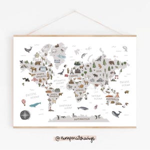 Weltkarte Print | Illustrierte Globus Wand Kunst Poster | Niedliche Landschaften & Tiere | Reise Geschenk oder Fernweh Dekor