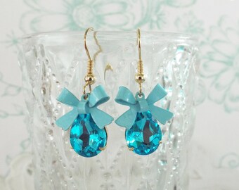 Ohrringe Vintage Love Juwelen Liebchen hellblau gold mit Schleife  Ohrhänger