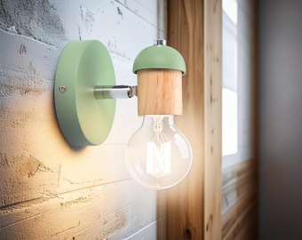 Helle moderne Wandleuchte, buntes Akzentlicht, funky Leuchte als trendiges Wanddekor, zeitgemäßer Beleuchtungsanhänger für die Wand
